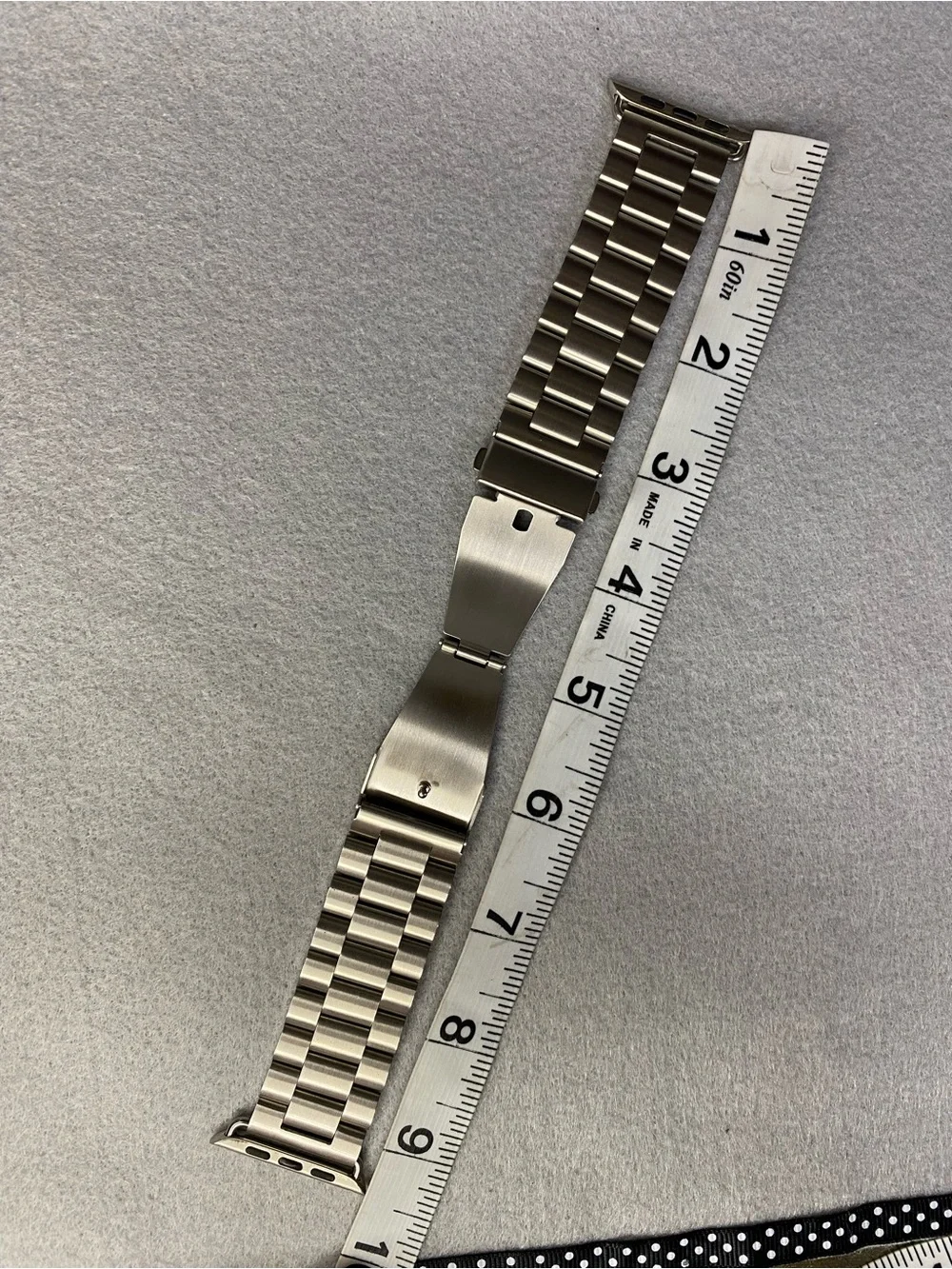 Apple Watch Band Men’s Stainless Steel Link Silver 44mm NWOT